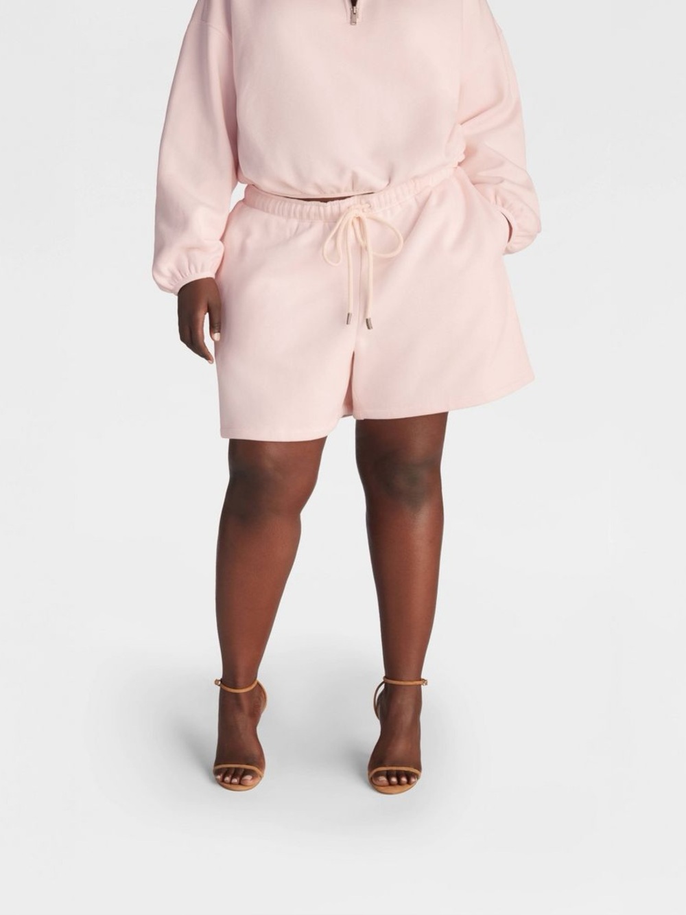 KBB by KAHLANA Women's Mid-Rise 'The Drawcord Sweatshorts' - Light Pink L NWT